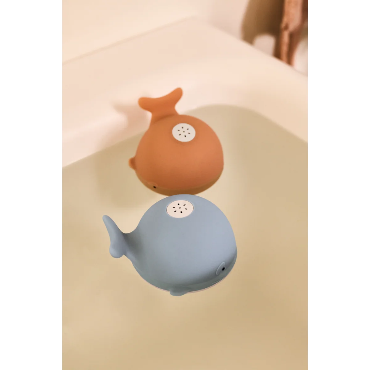 Sprinkler Whale - Rose