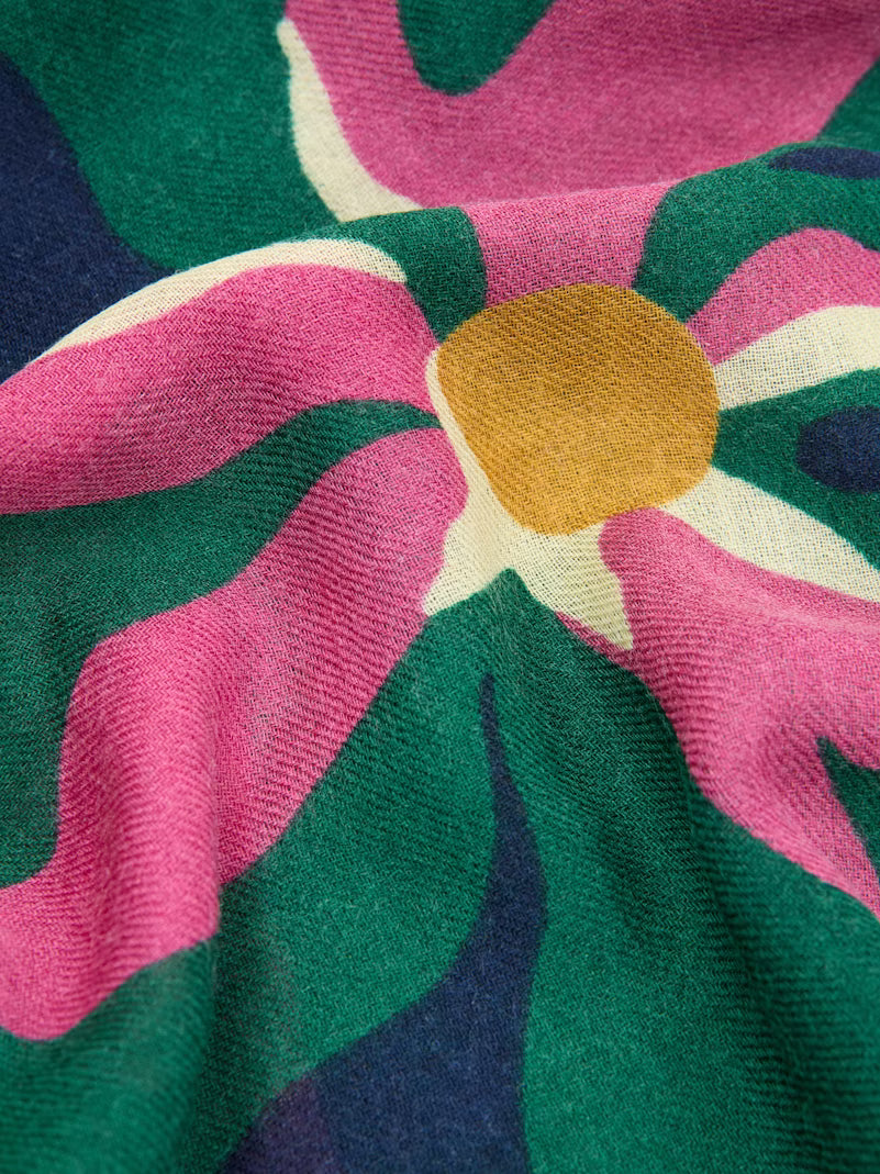 Bold Flower - Navy