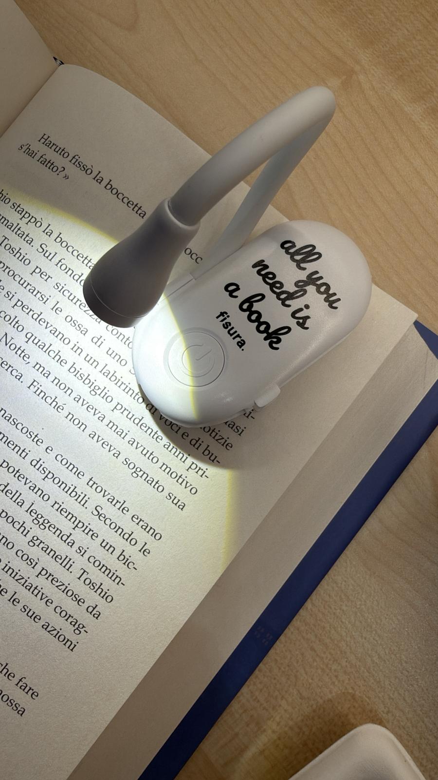 Luce da lettura - NEED A BOOK